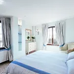 Deluxe Apartments Lagoon View